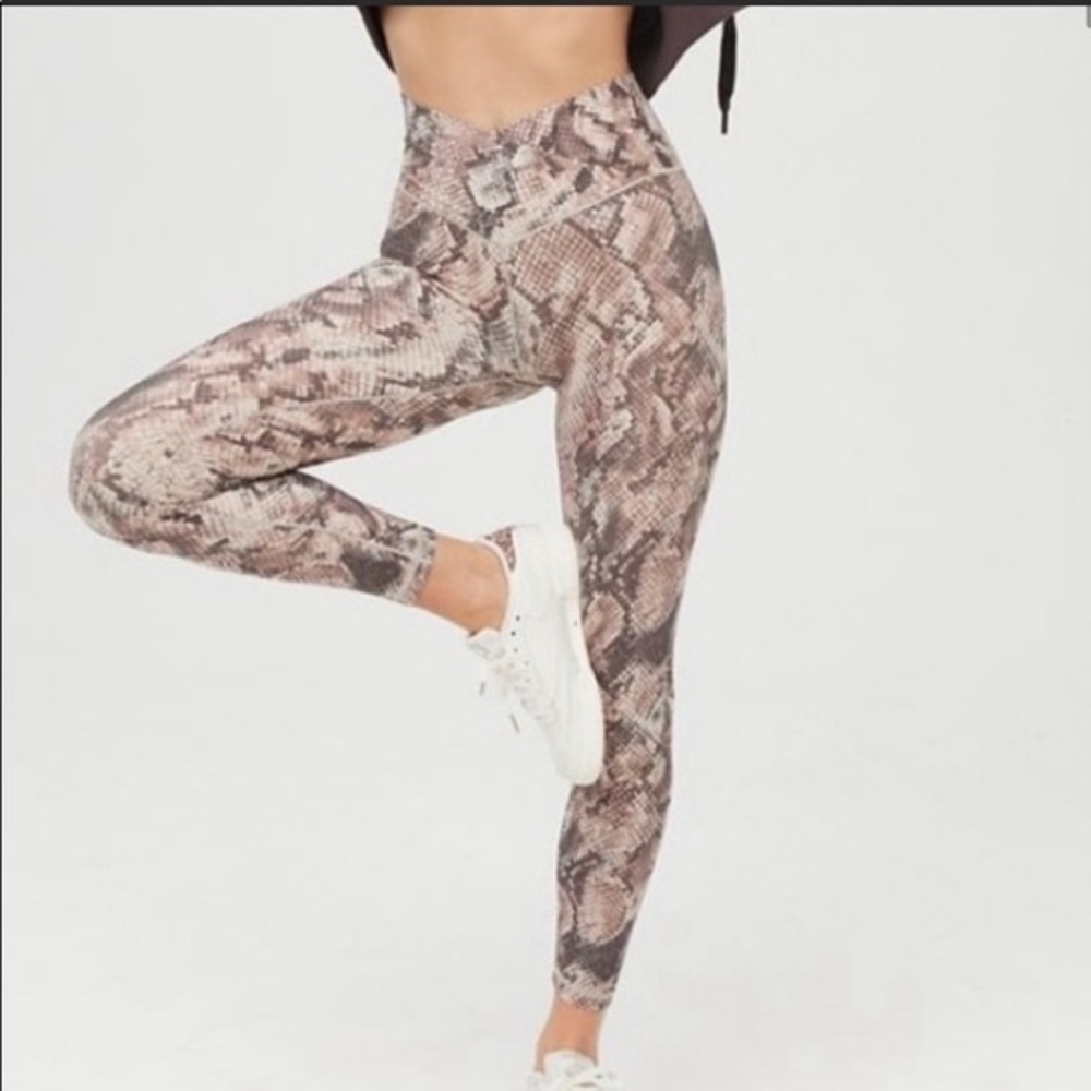 Aerie Snakeskin Legging (RARE)